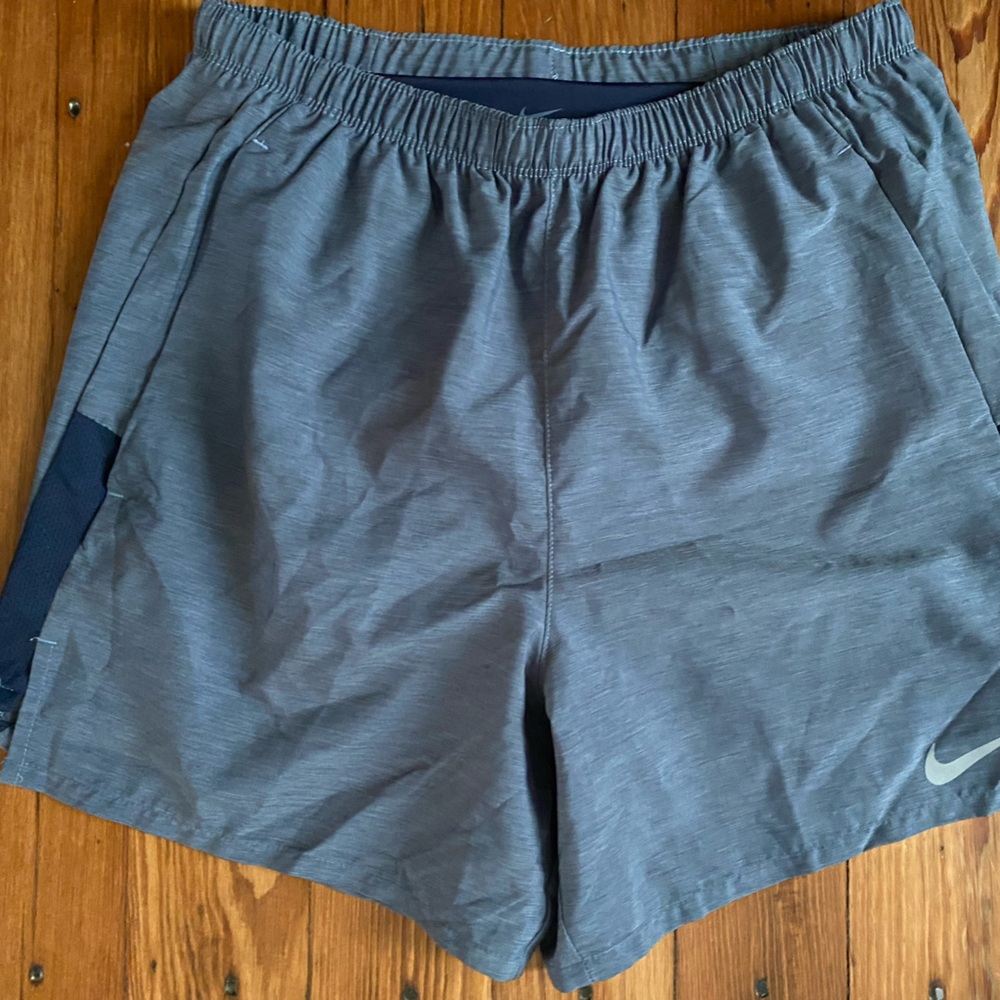 Nike Challenger - Men's Dri-FIT 5" Brief-Lined Running Shorts - Size Small
